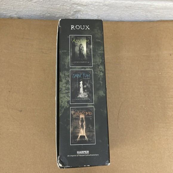 Asylum Ser. Asylum 3-Book Box Set Asylum, Sanctum, Catacomb by Madeleine Roux - Picture 2 of 10